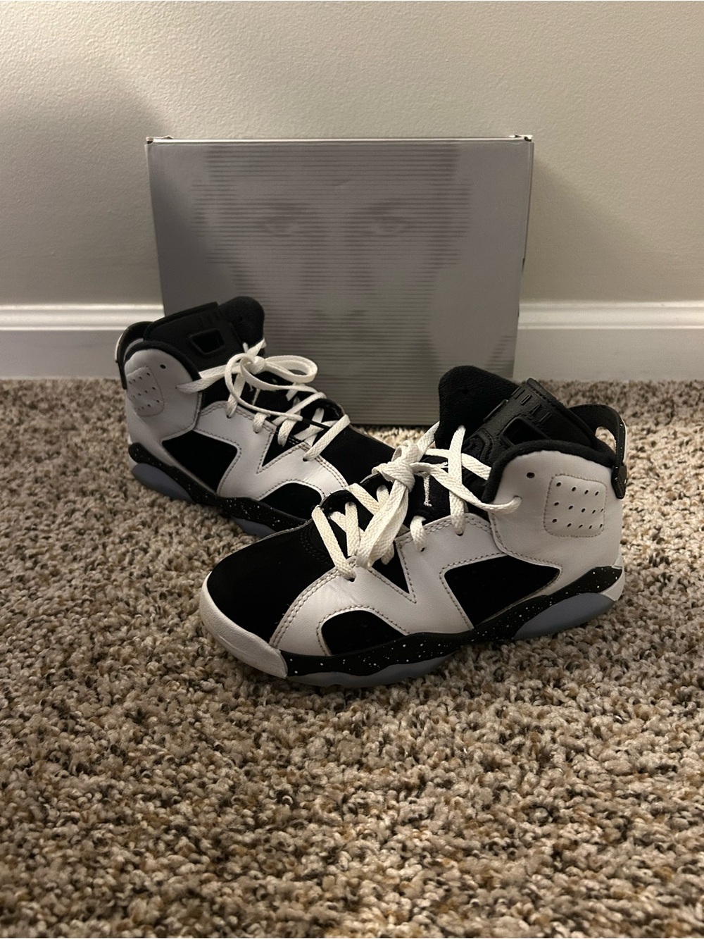 Jordan 6 Retro “Oreo” 2026 PS – Size 1Y – Used Condition – w/ Box